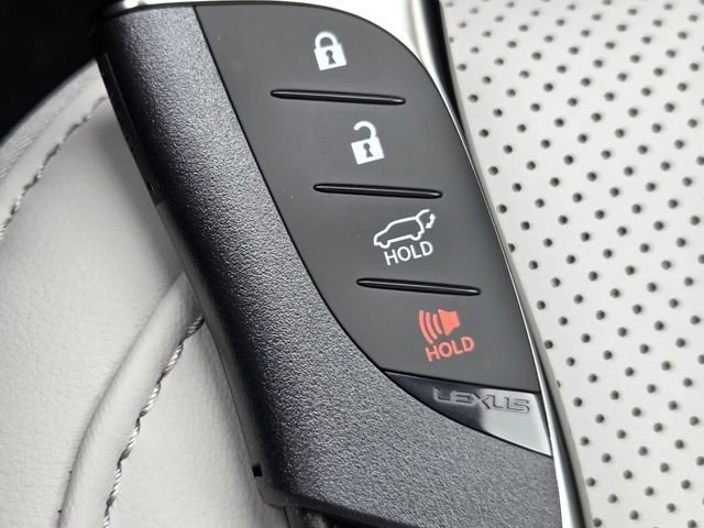 New 2026 Caviar Lexus PREMIUM AWD image 35