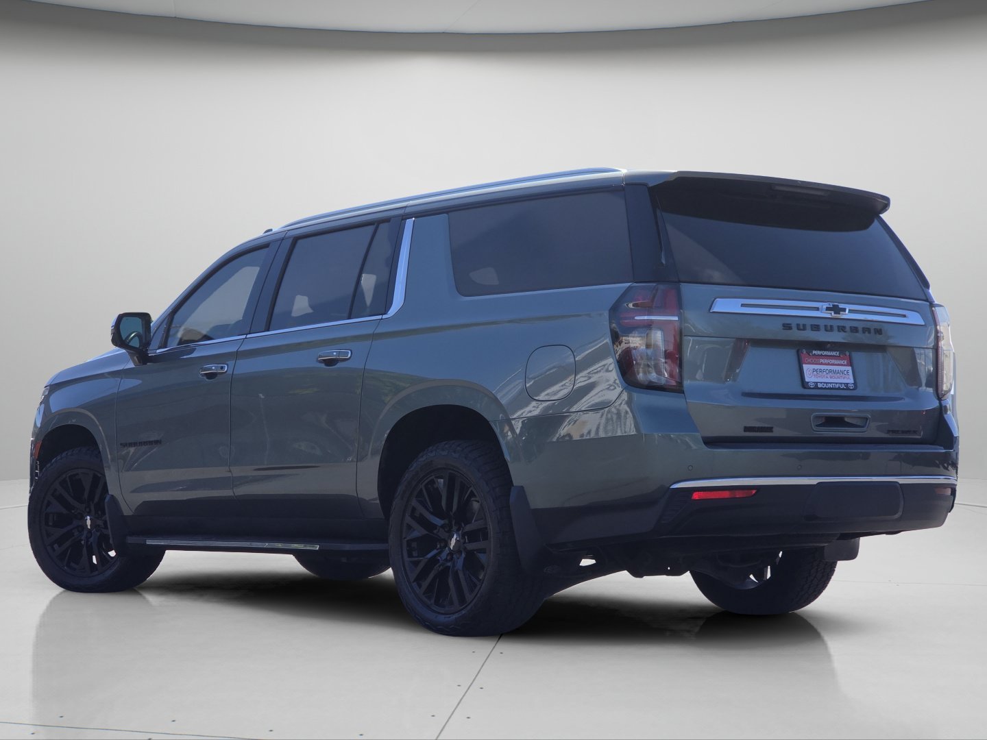 Used 2023 Silver Sage Metallic Chevrolet Premier image 27