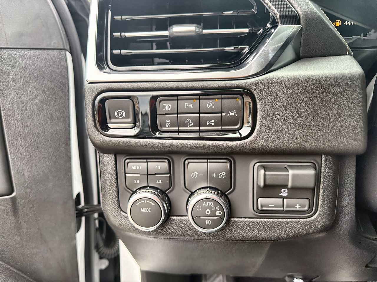 2026 GMC Yukon XL Elevation - Photo 15