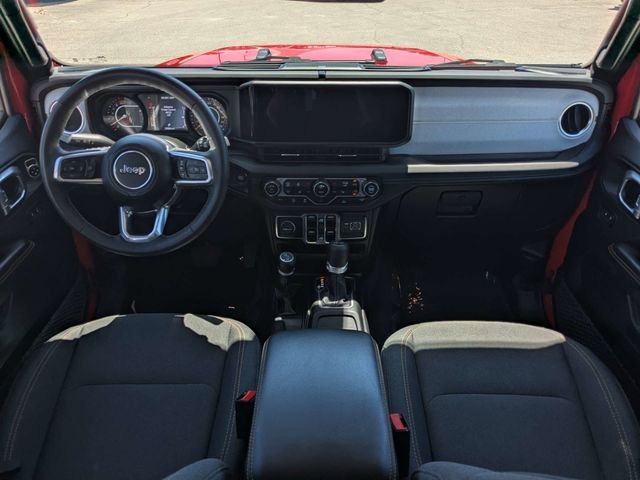 2025 Jeep Wrangler 4-Door Sahara - Photo 14