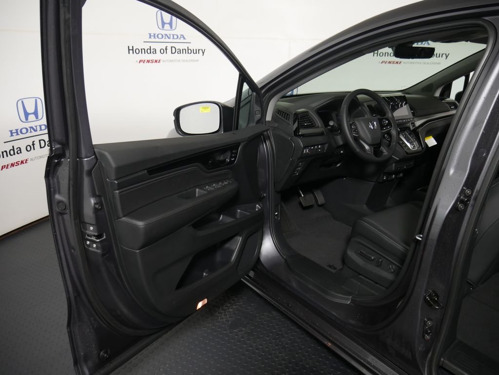 2026 Honda Odyssey Touring - Photo 9