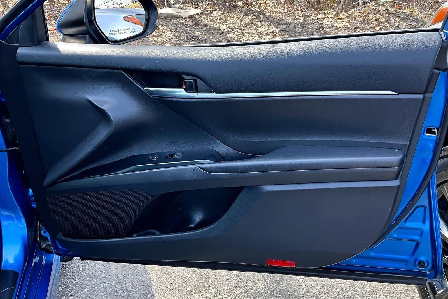 Used 2020 Blue Streak Metallic Toyota SE image 21