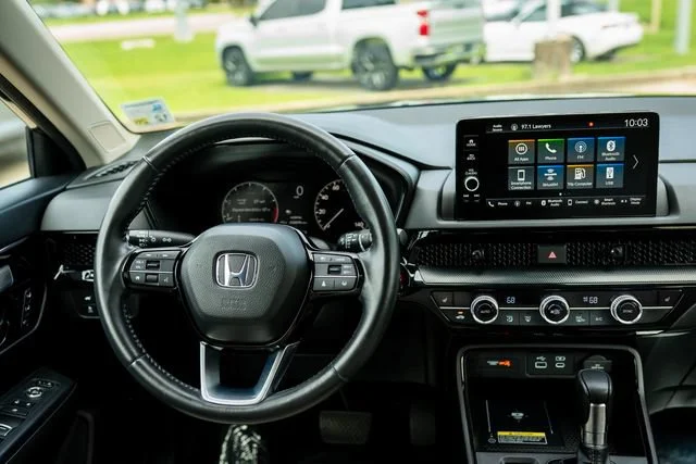 Used 2024 Lunar Silver Metallic Honda EX-L image 6