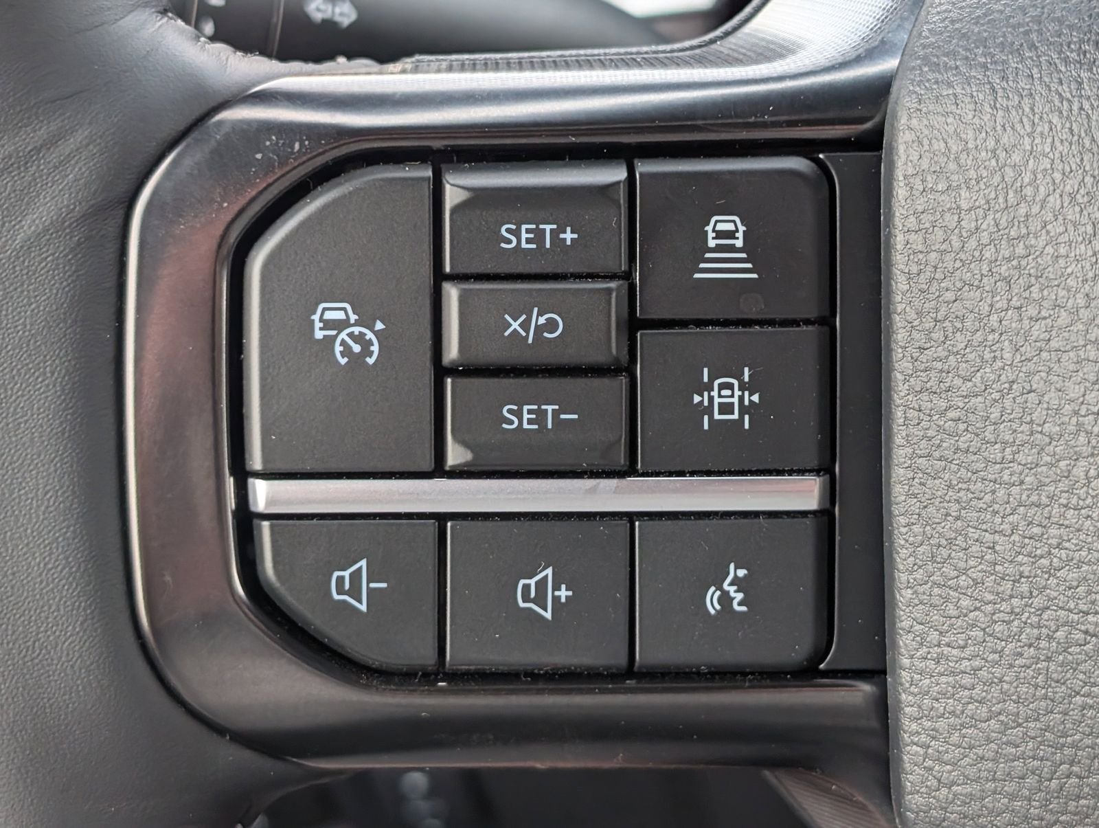 New 2026 Carbonized Gray Metallic Ford Platinum image 26