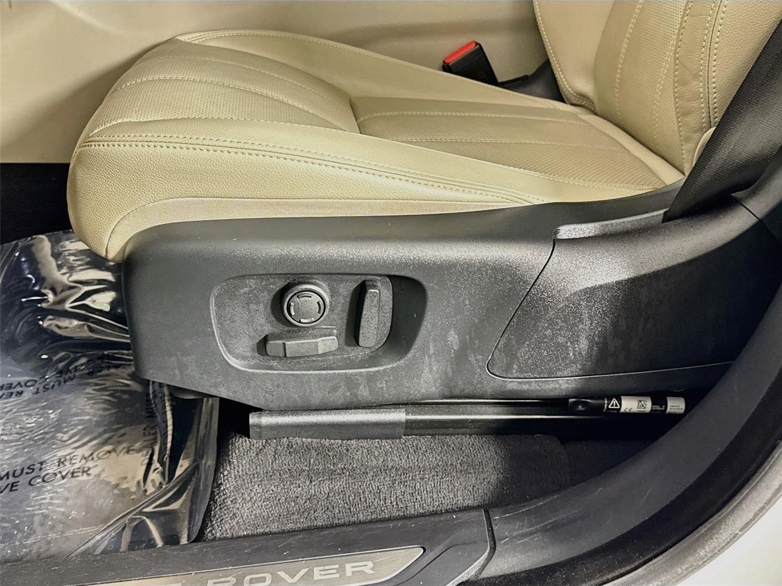 Used 2021 Fuji White Land Rover S image 22
