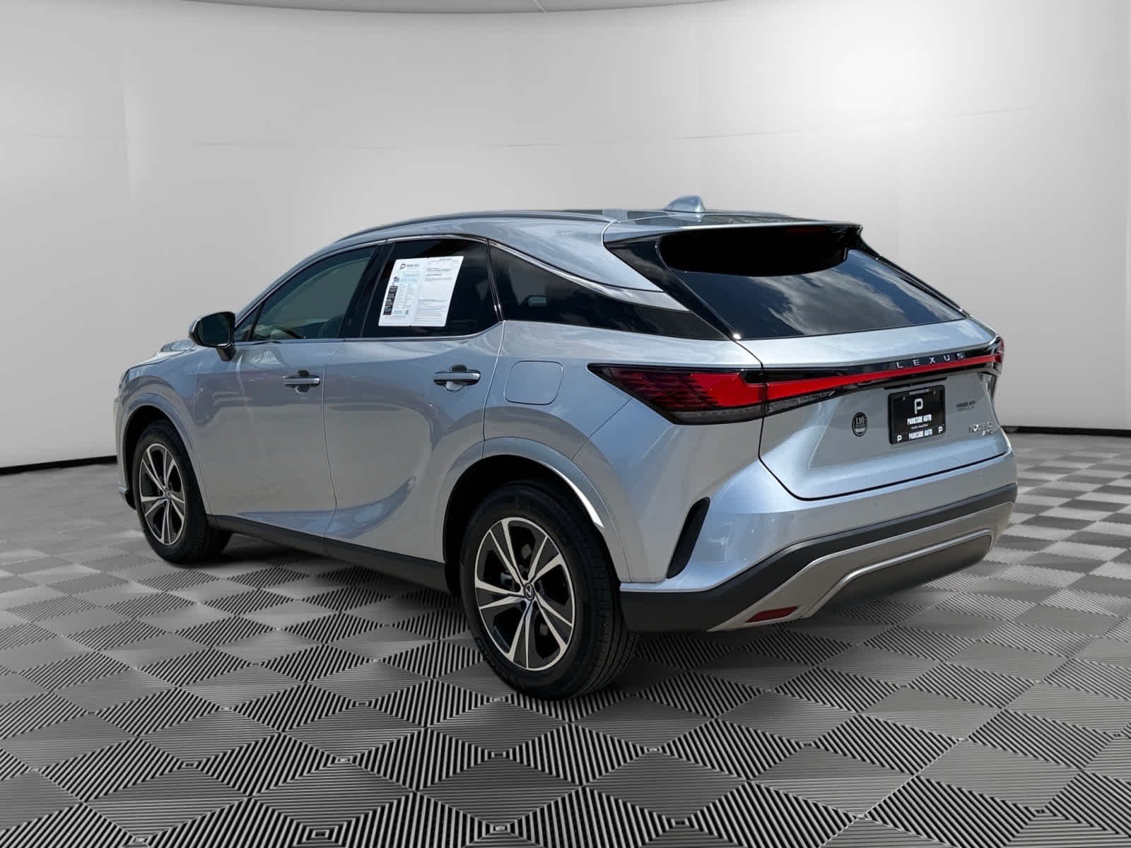 Used 2023 Iridium Lexus Premium image 3
