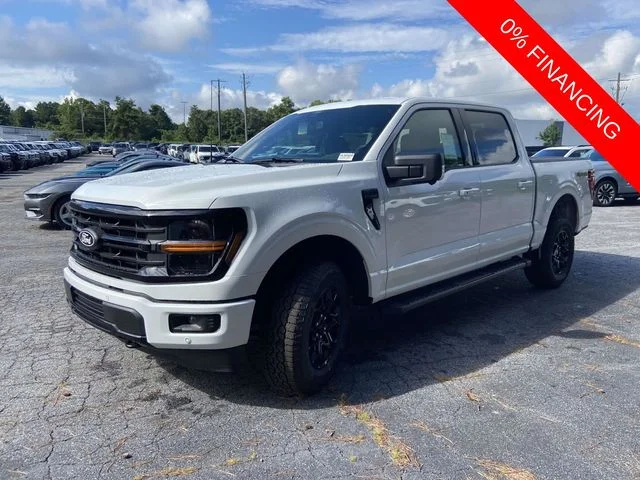 New 2026 Oxford White Ford XLT image 5