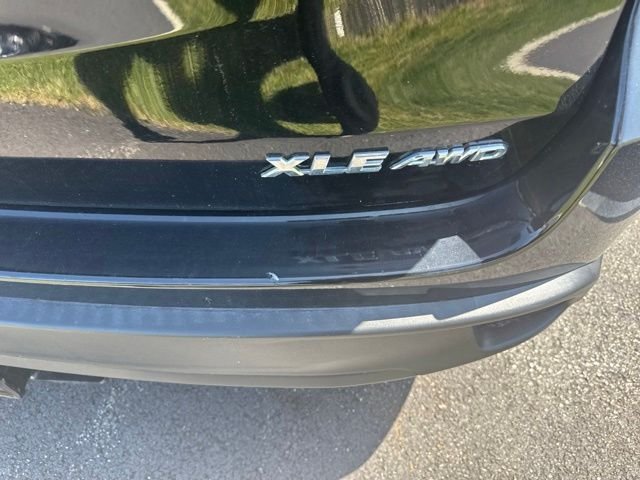 Used 2019 Black Toyota XLE image 4
