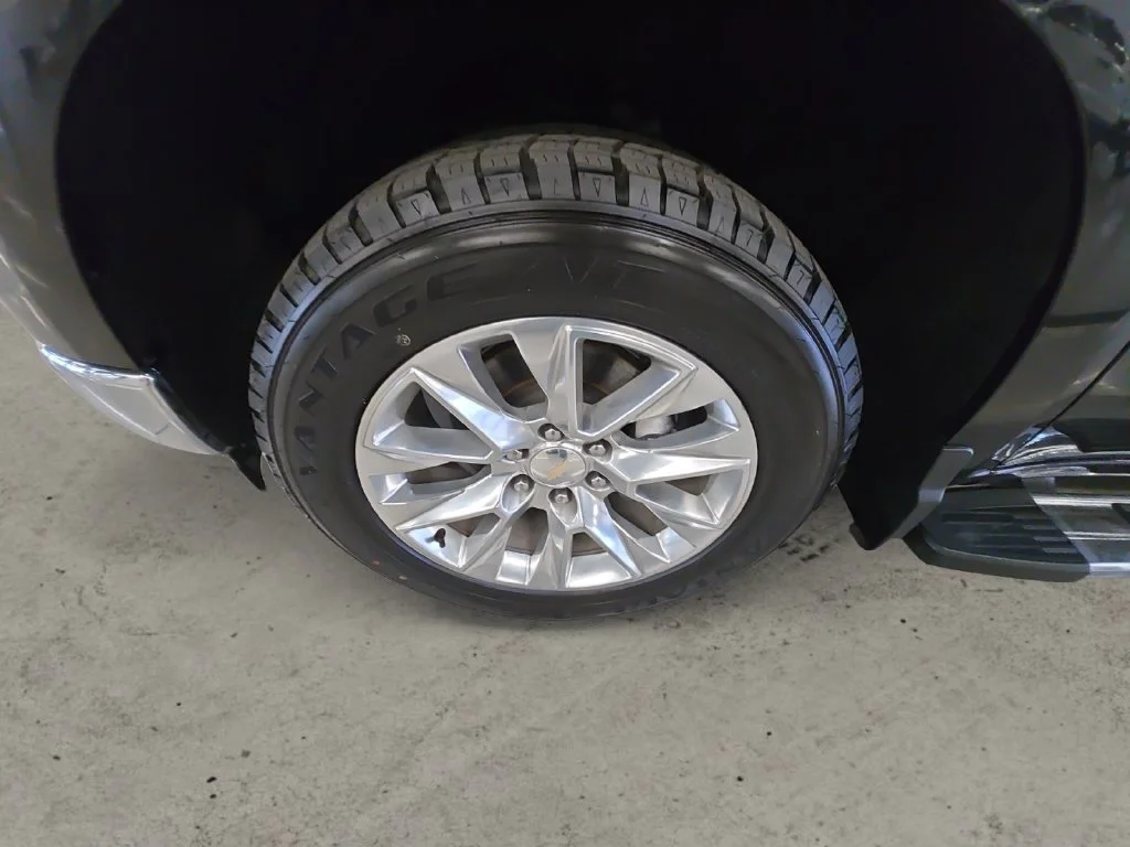 Used 2022 DARK ASH METALLIC Chevrolet LT image 13