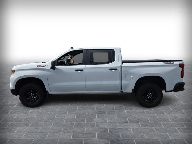 Used 2025 White Chevrolet Custom Trail Boss image 4