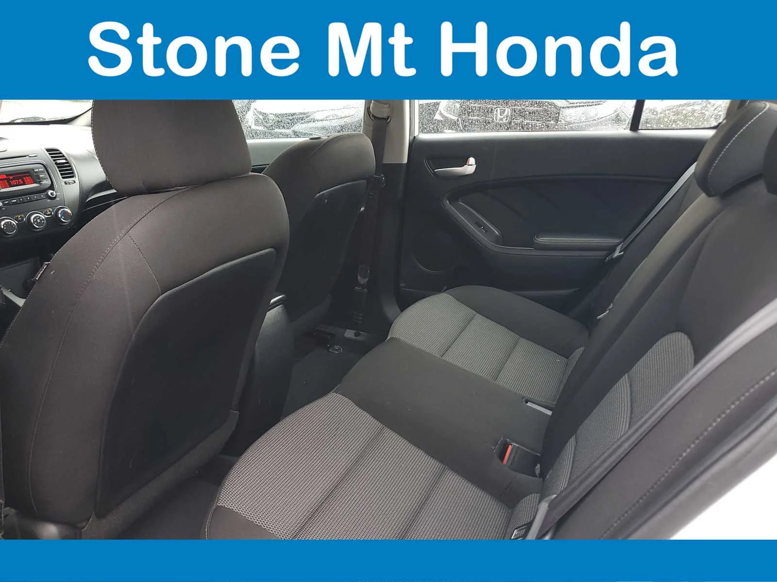 Used 2017 Clear White Kia LX image 9