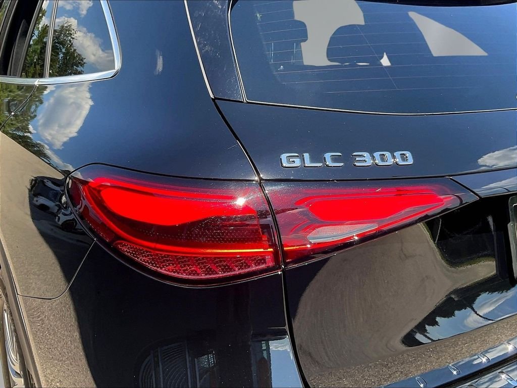 Used 2026 Black Mercedes-Benz GLC 300 image 24