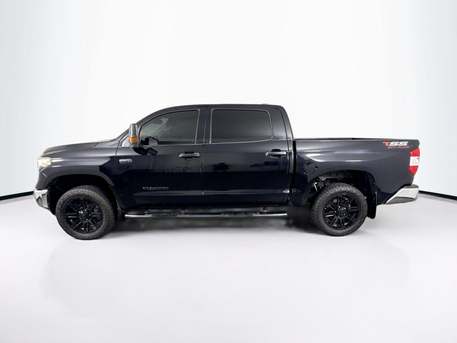 Used 2020 Midnight Black Metallic Toyota SR5 image 12
