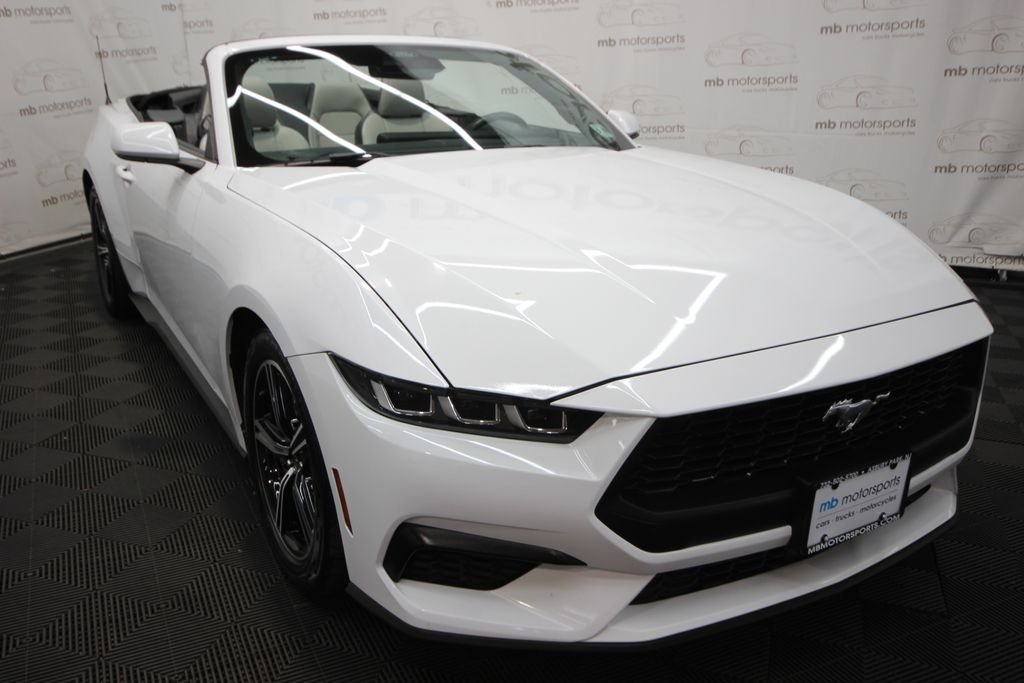 Used 2024 White Ford EcoBoost Premium image 19