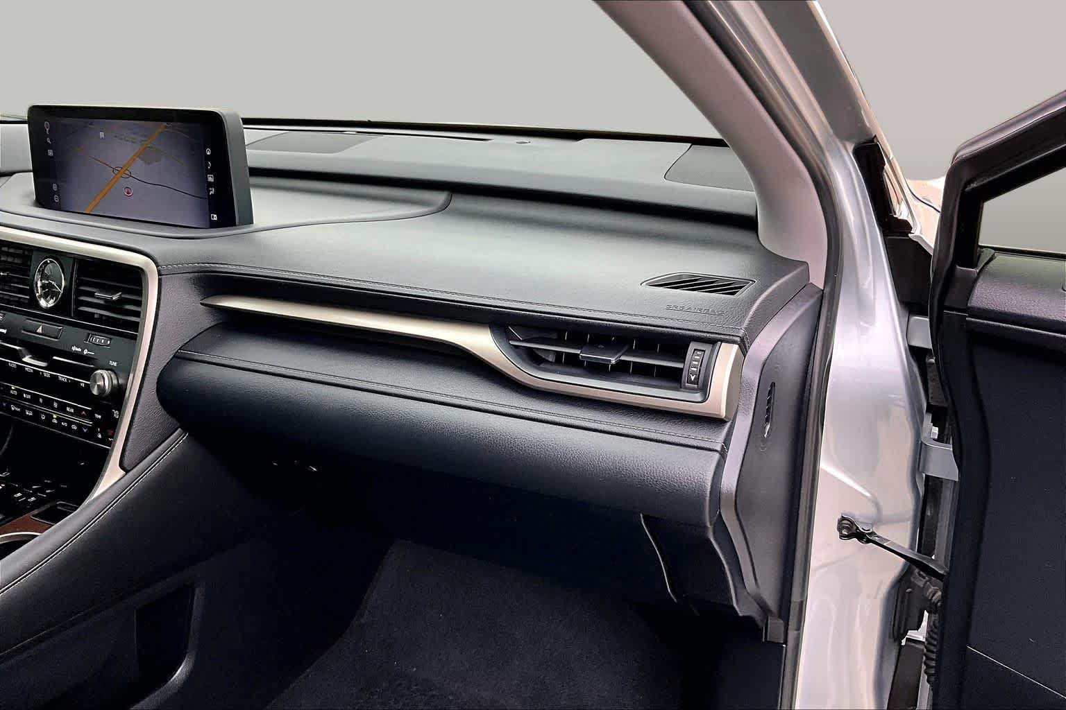 Certified Used 2022 IRIDIUM Lexus  image 18