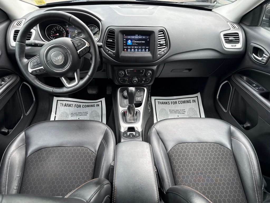 Used 2018 Gray Jeep Latitude image 18