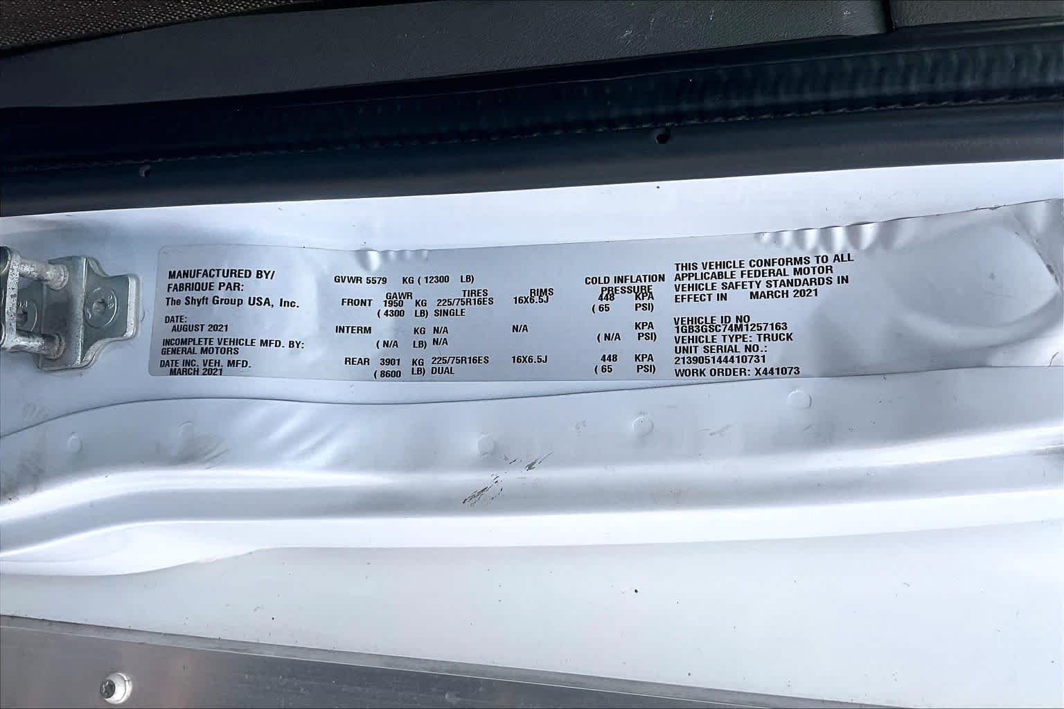 Used 2021 Summit White Chevrolet  image 29