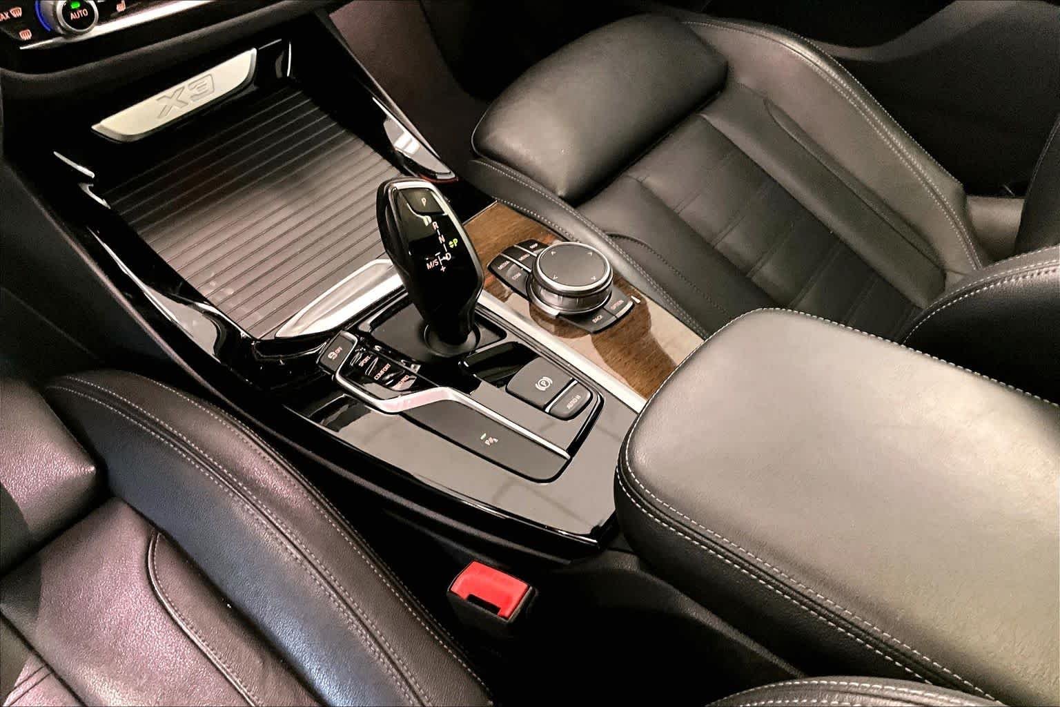 Used 2019 Jet Black BMW sDrive30i image 15