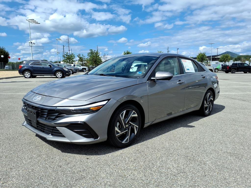 Used 2024 Silver Hyundai Limited image 9