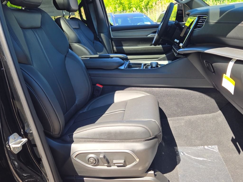 New 2026 High Gloss Black Exterior Paint Jeep  image 5
