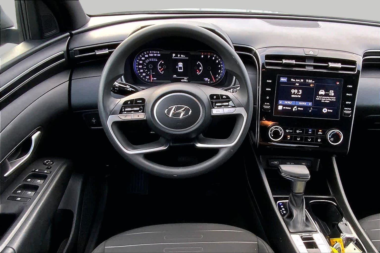 Used 2023 Hampton Gray Hyundai SEL image 6