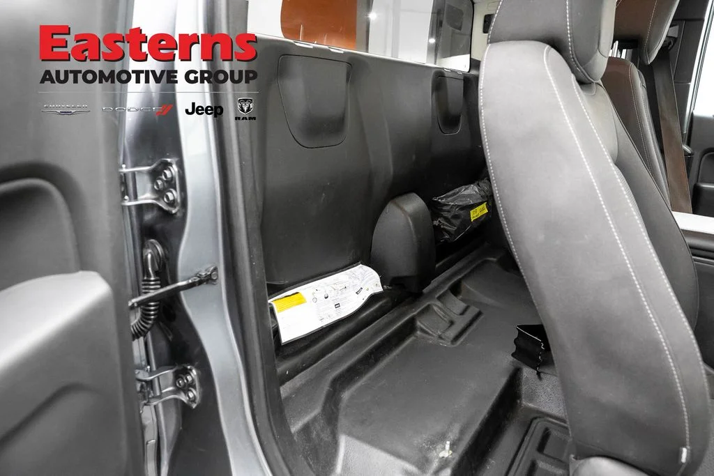 Used 2021 Gray Chevrolet LT image 21