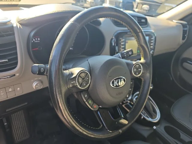 Used 2016 White Kia Plus image 16