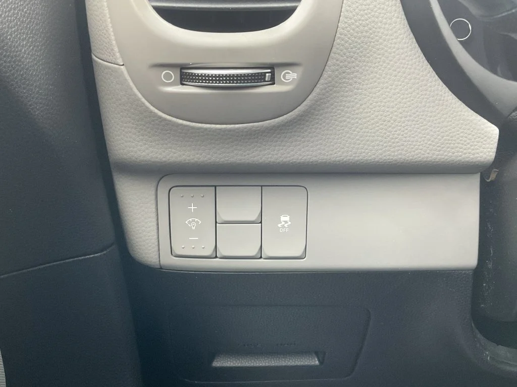 Used 2016 Black Kia Base image 26
