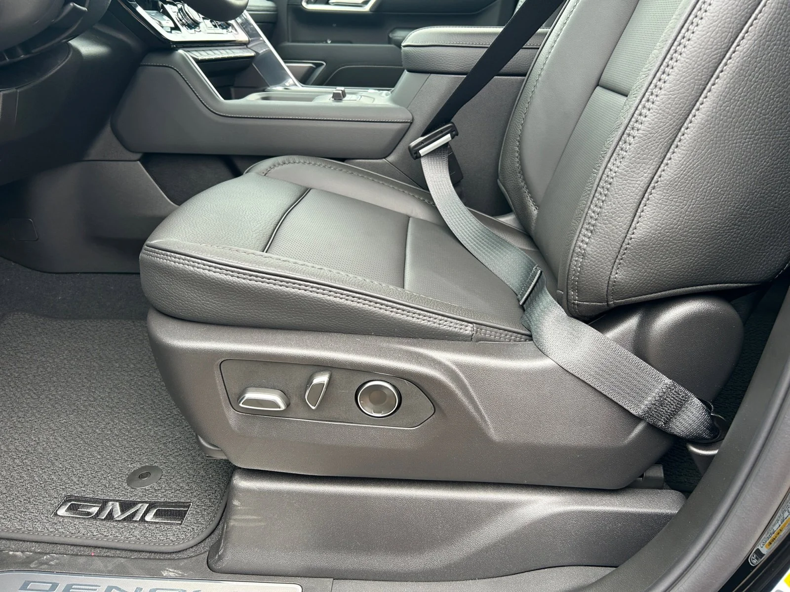 New 2026 Onyx Black GMC Denali image 15