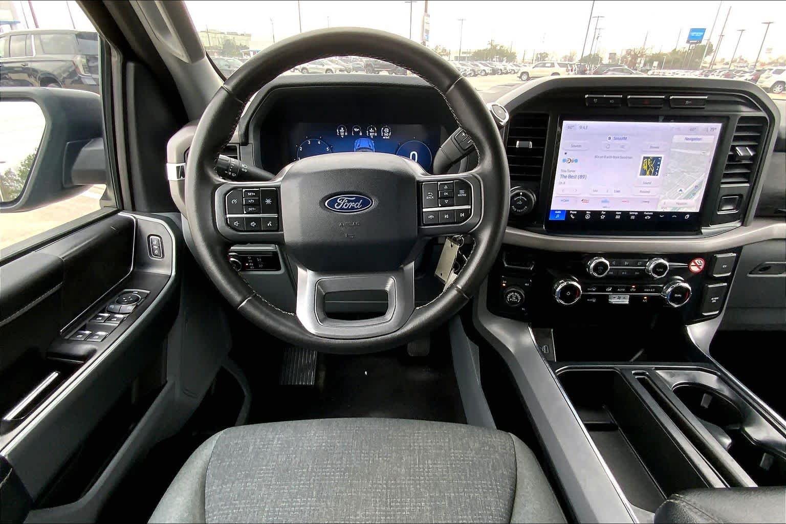 Used 2024 Agate Black Metallic Ford XLT image 9