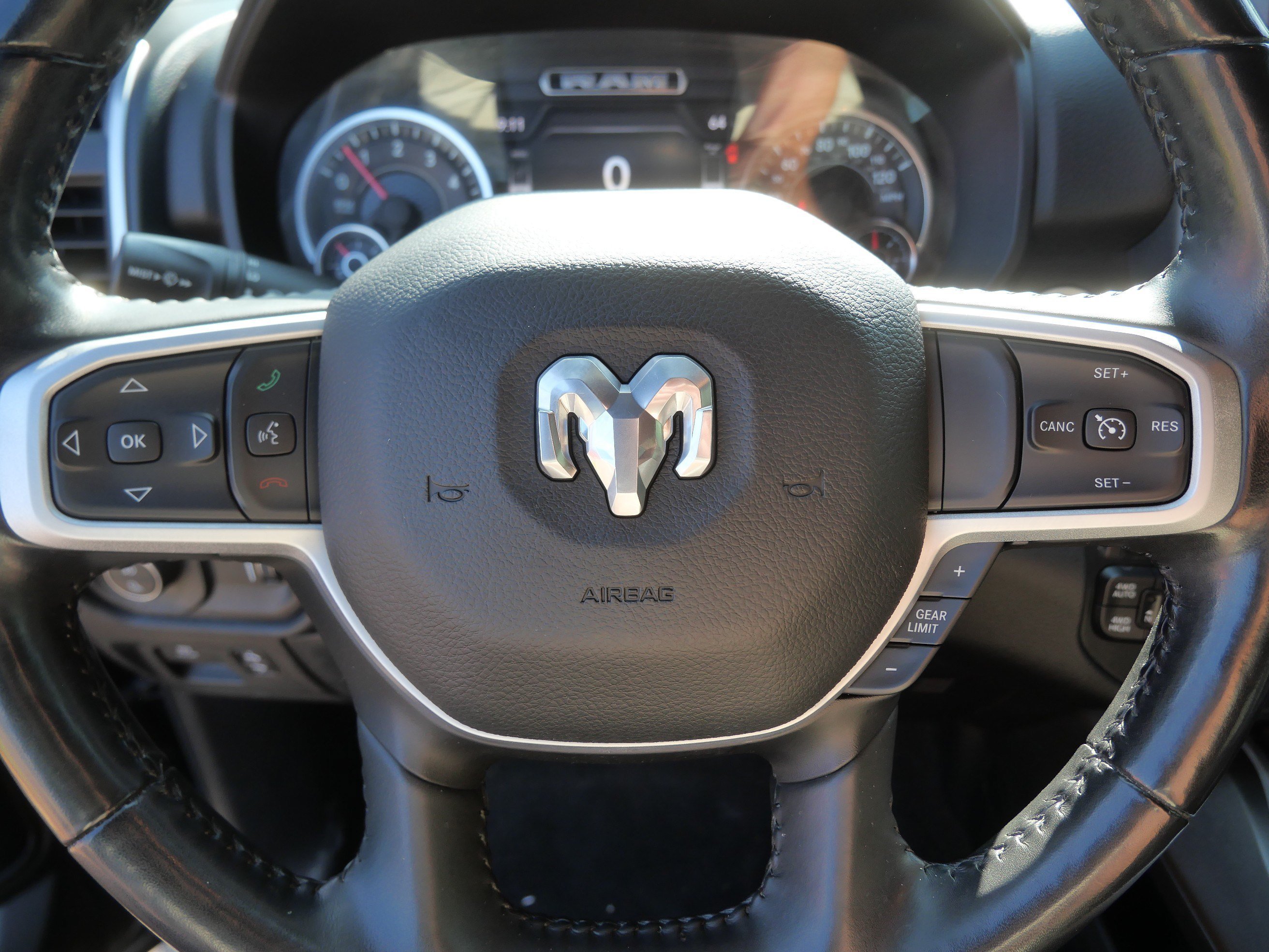 Used 2021 Diamond Black Crystal Pearlcoat Ram Big Horn image 27