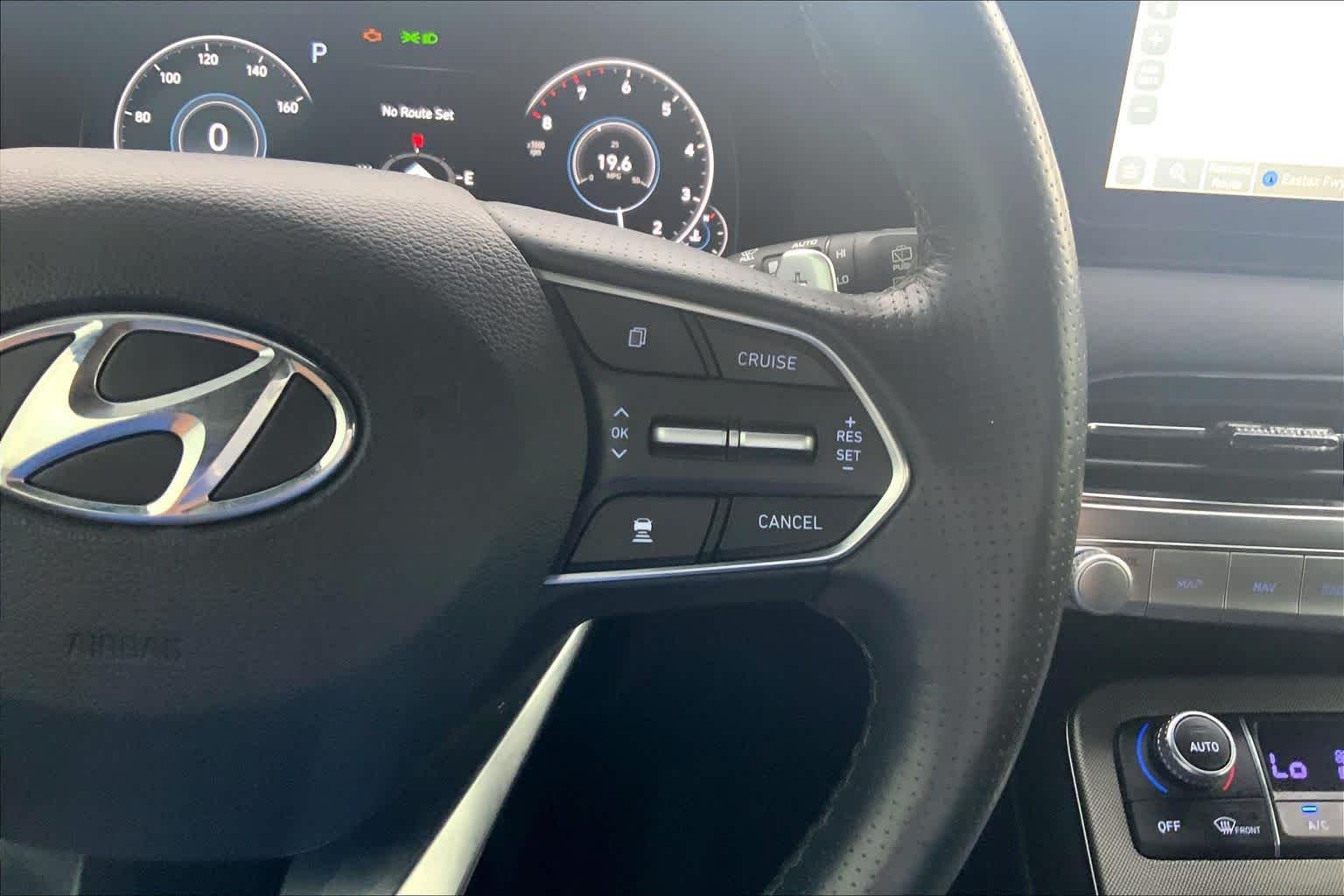 Used 2021 Hyper White Hyundai Calligraphy image 20