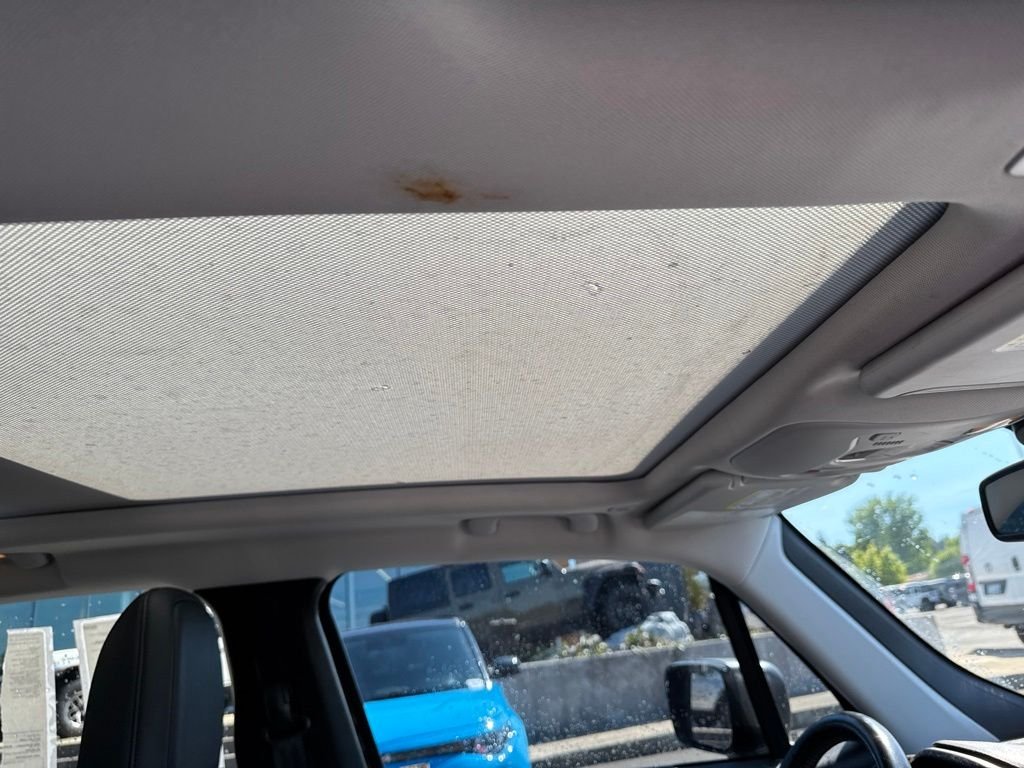 Used 2018 Black Jeep Trailhawk image 10