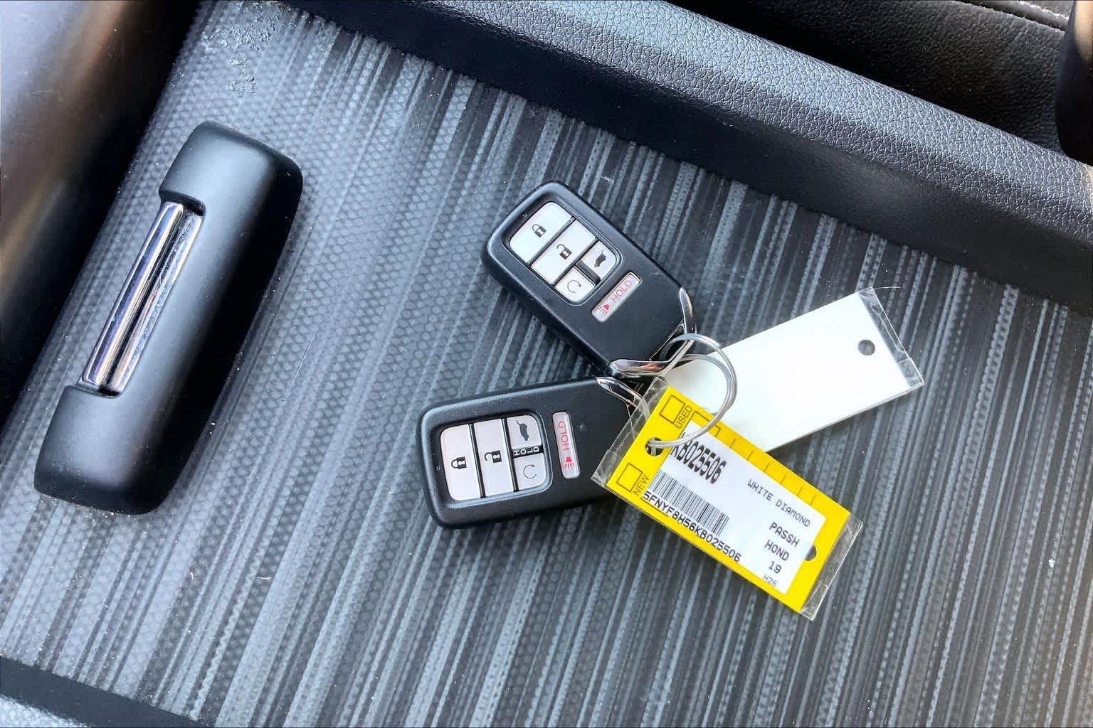 Used 2019 Lunar Silver Metallic Honda EX-L image 15