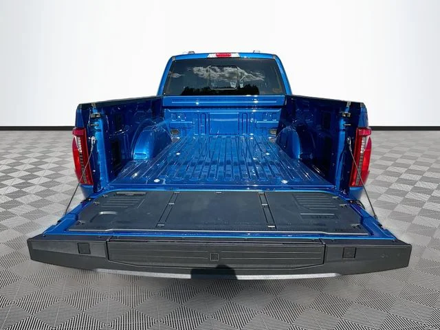 Used 2025 Blue Ford XLT image 26