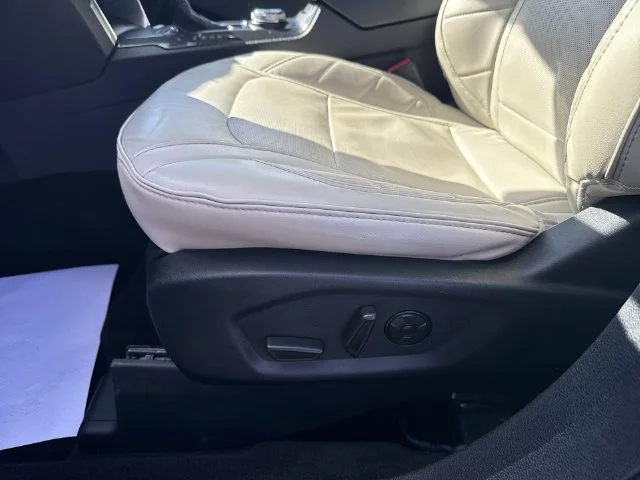 Used 2019 Blue Metallic Ford Limited image 16