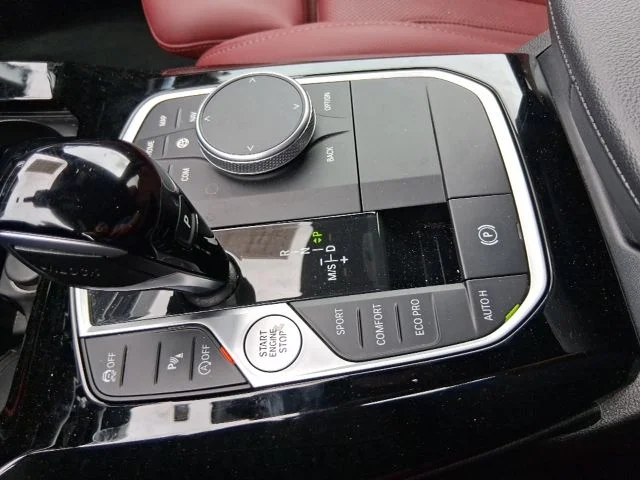 Used 2023 White BMW sDrive30i image 12