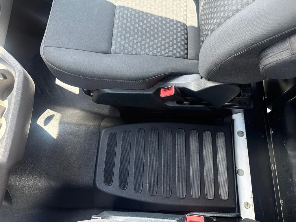 Used 2023 Oxford White Ford Base image 32