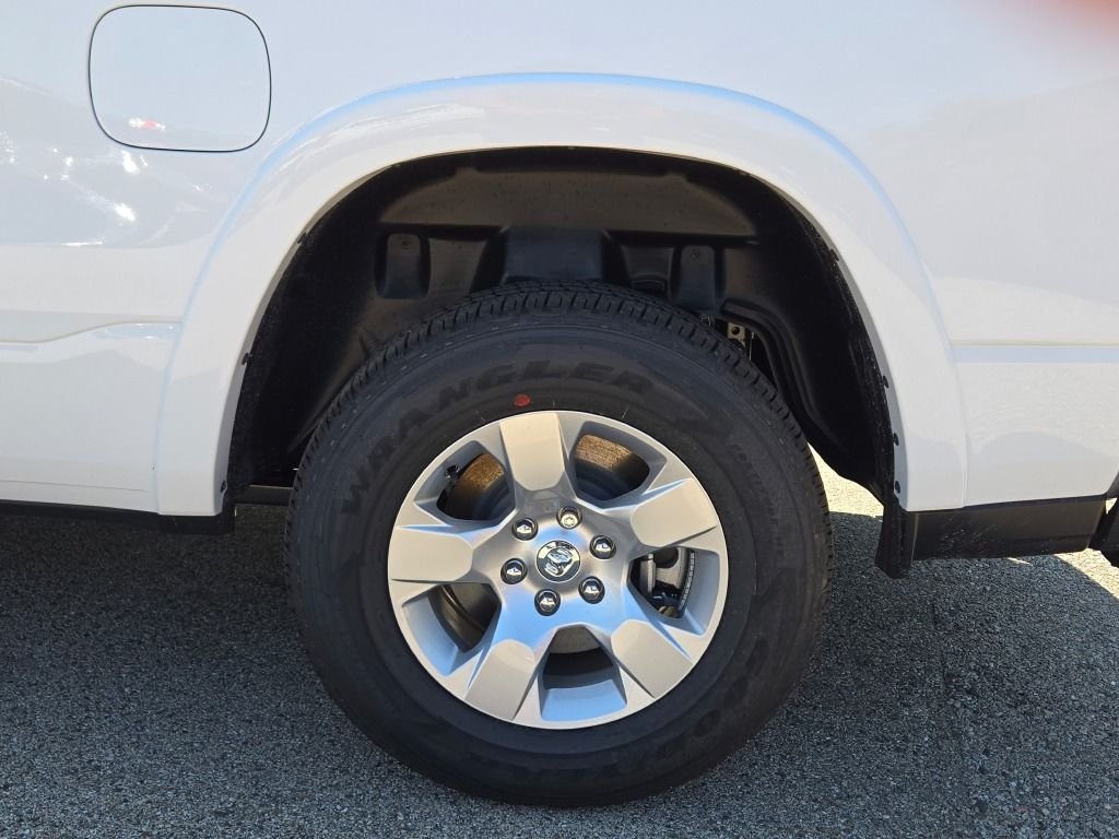 New 2026 Bright White Clearcoat RAM Big Horn/Lone Star image 18