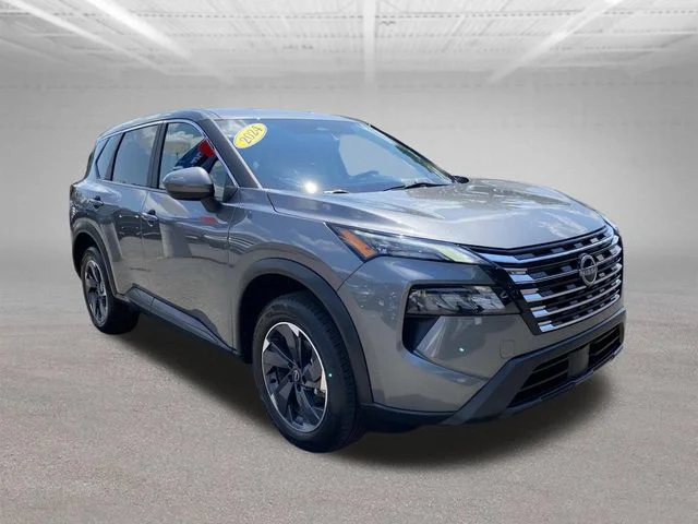 Used 2024 Gray Nissan SV image 4