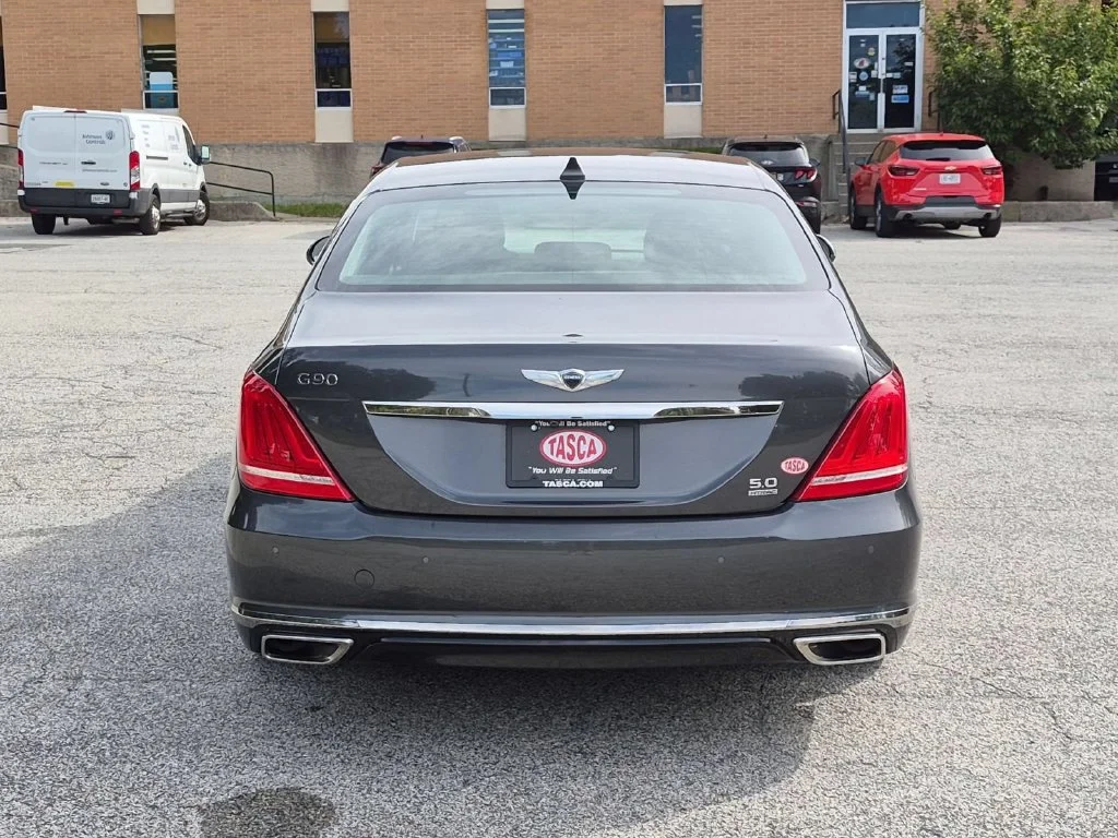 Used 2017 Gray Genesis 5.0 Ultimate image 4