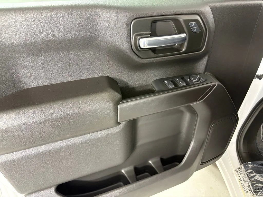 Used 2024 White Chevrolet Custom image 16