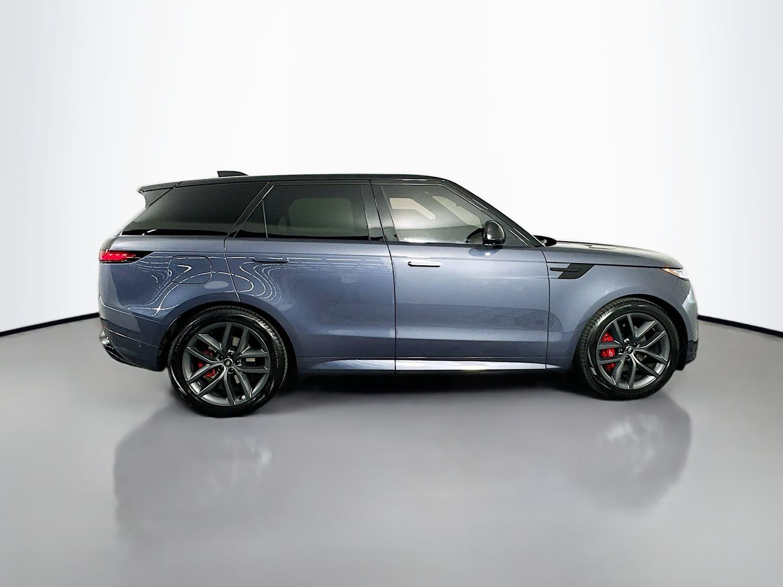 Used 2024 Varesine Blue Metallic Land Rover Dynamic SE image 8