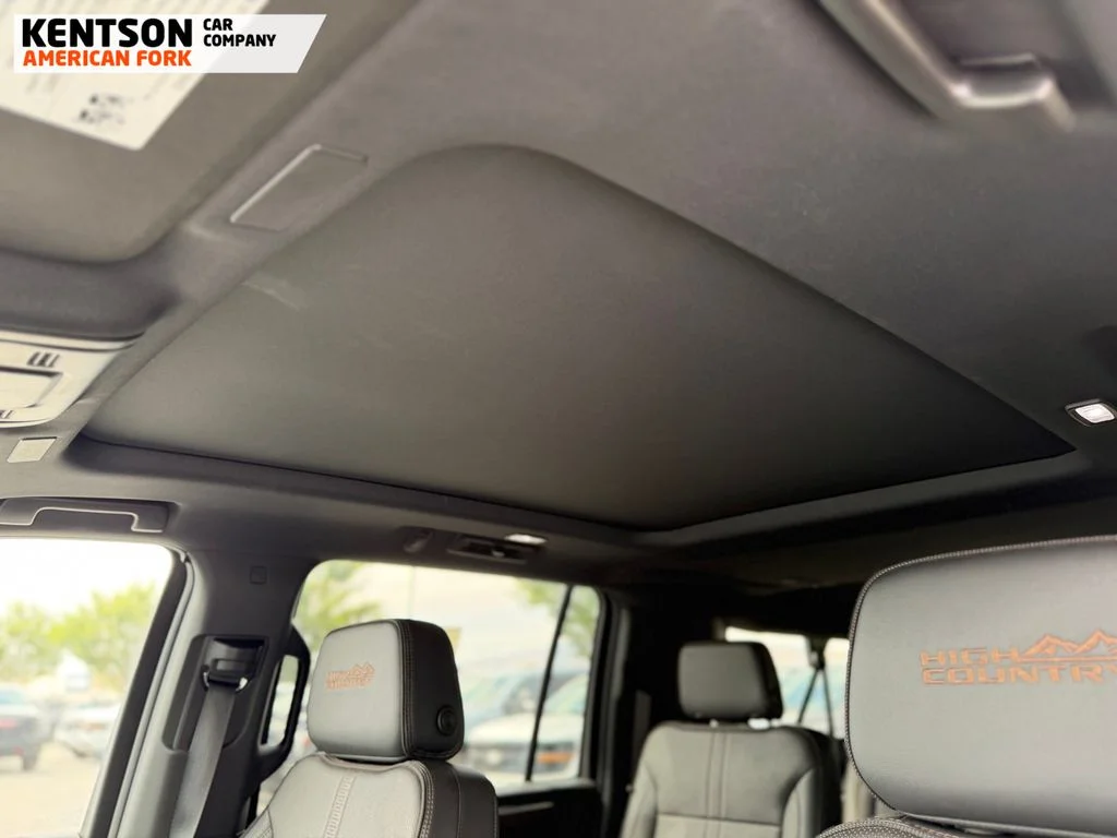 2025 Chevrolet Suburban High Country - Photo 28