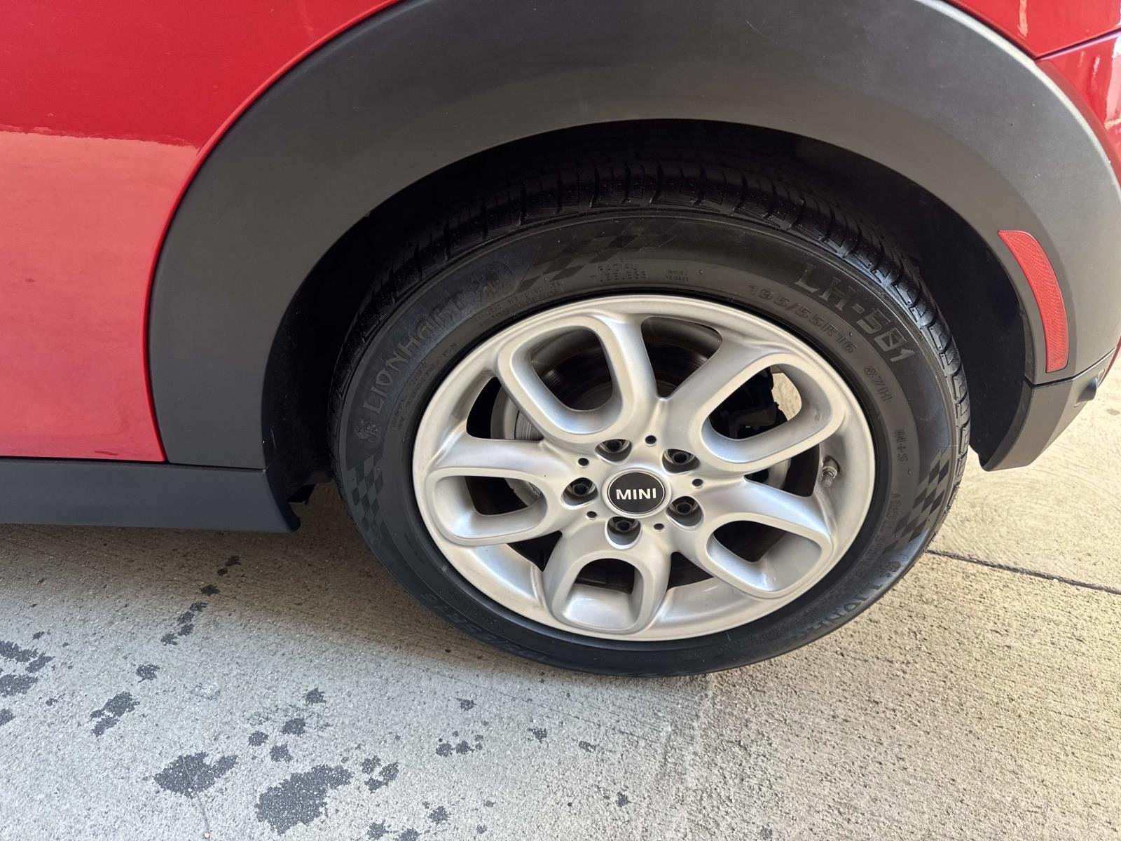 Used 2019 Chili Red MINI Cooper FWD image 5