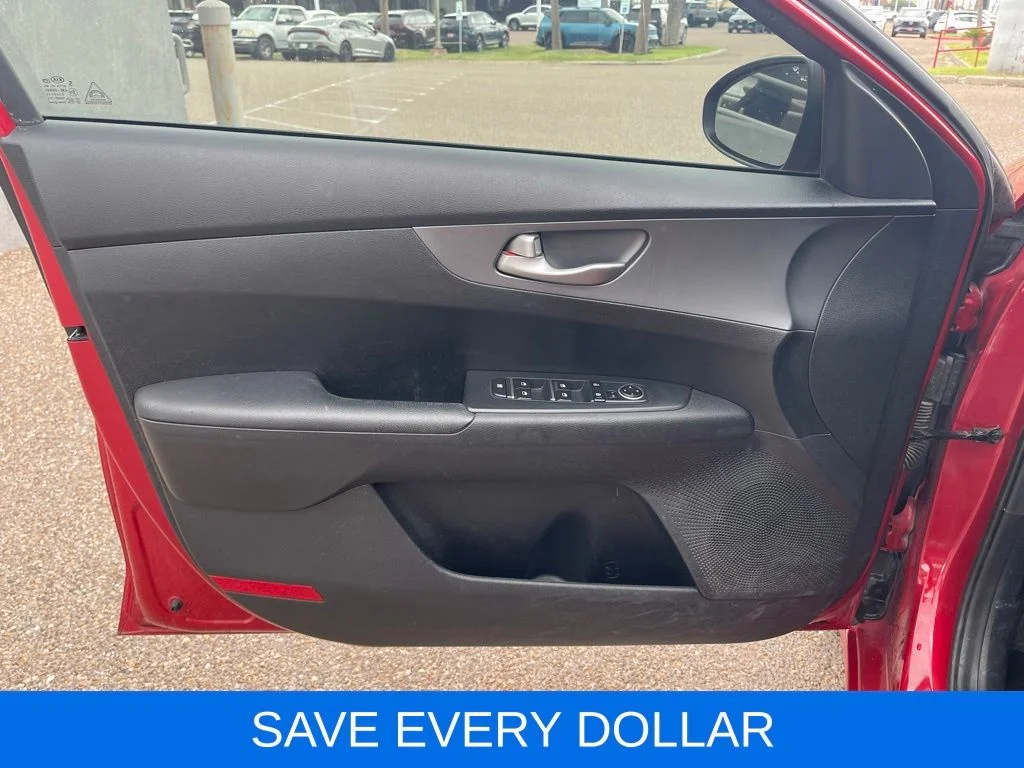 Used 2020 Red Kia LXS image 13