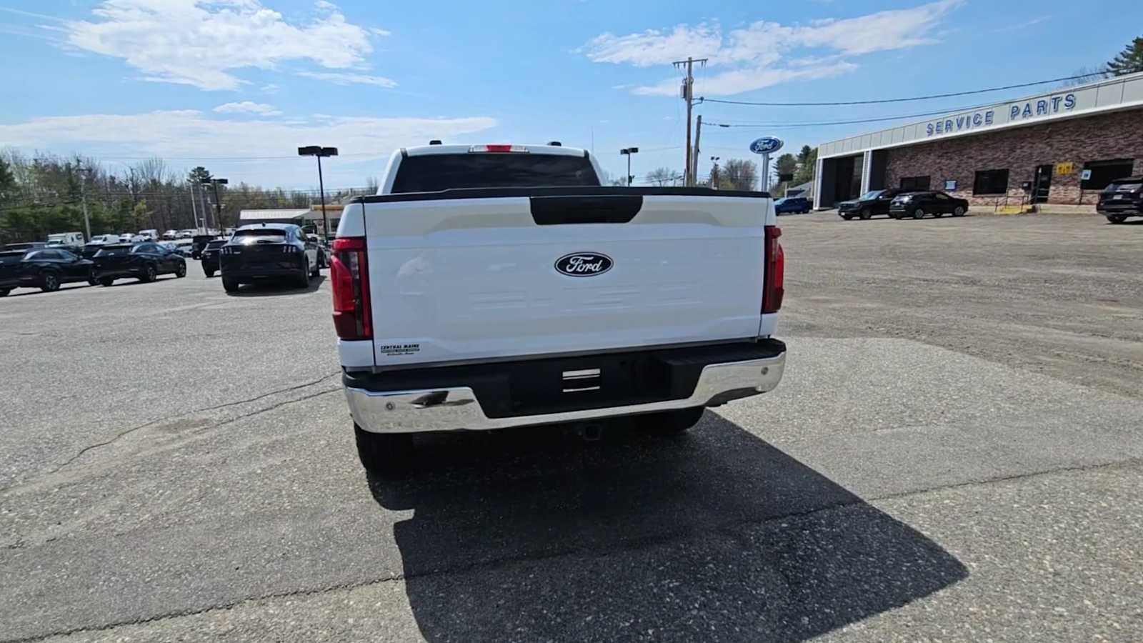 Certified Used 2025 Oxford White Ford XLT image 7