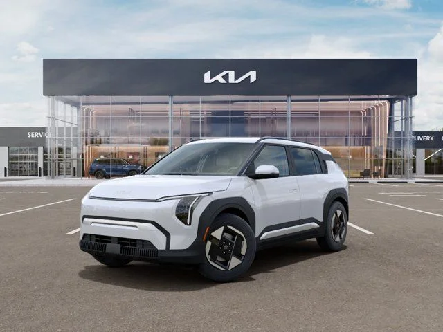 New 2027 Snow White Pearl Kia Wind image 1