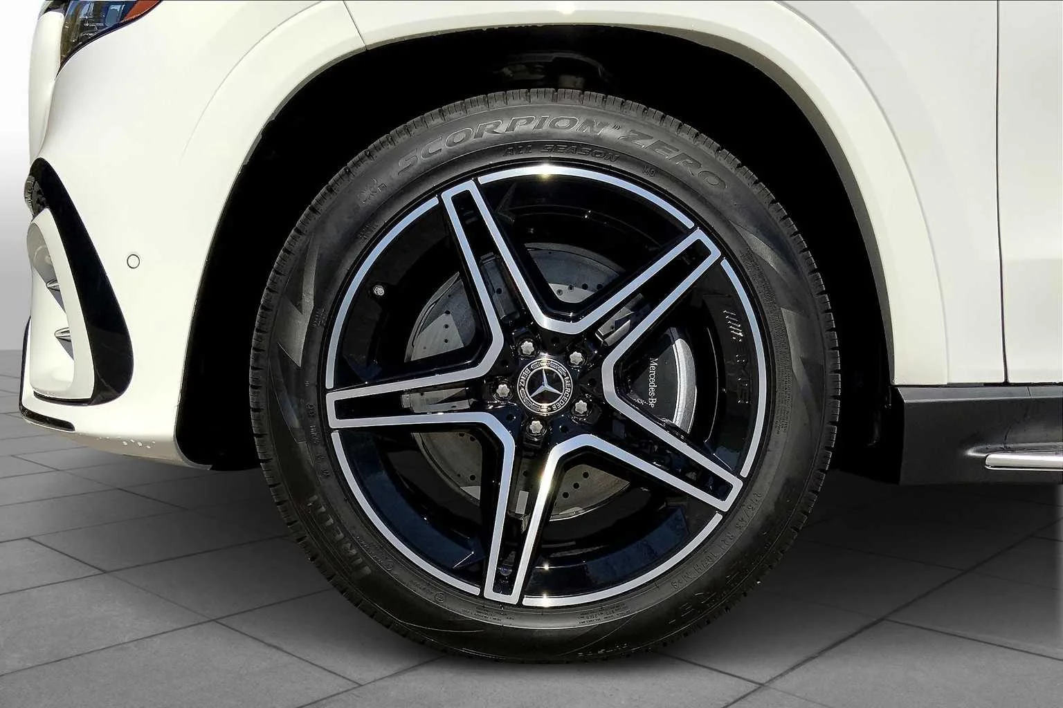 Certified Used 2026 Polar White Mercedes-Benz GLS 450 image 15