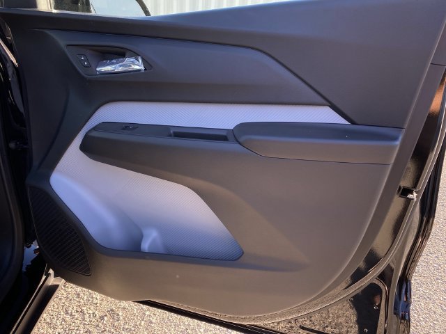 2027 Chevrolet Bolt RS - Photo 40